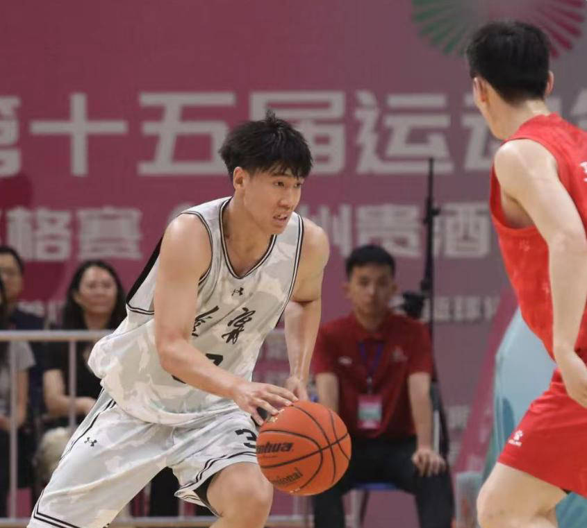 球员个人表现走高，球队士气大振