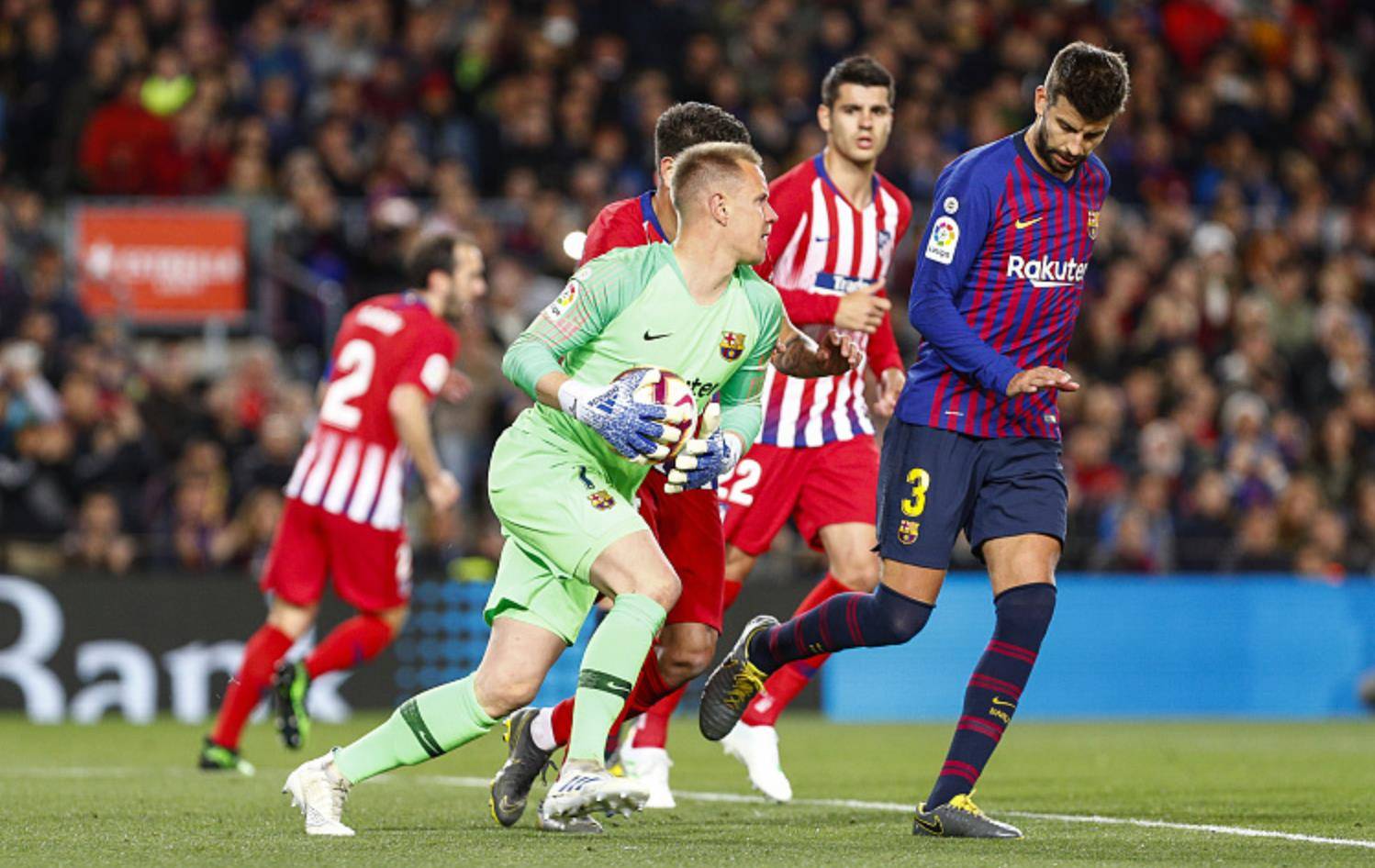 沙尔克04正寻求补强后防线,提高防守实力的简单介绍 沙尔克04正寻求补强后防线,提高防守实力的简单介绍