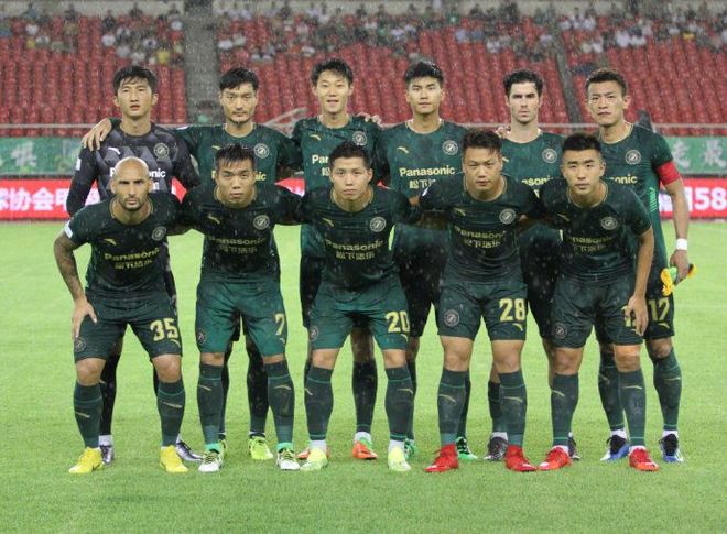 绿城豪取四连胜,积分榜上升至前四 绿城豪取四连胜,积分榜上升至前四