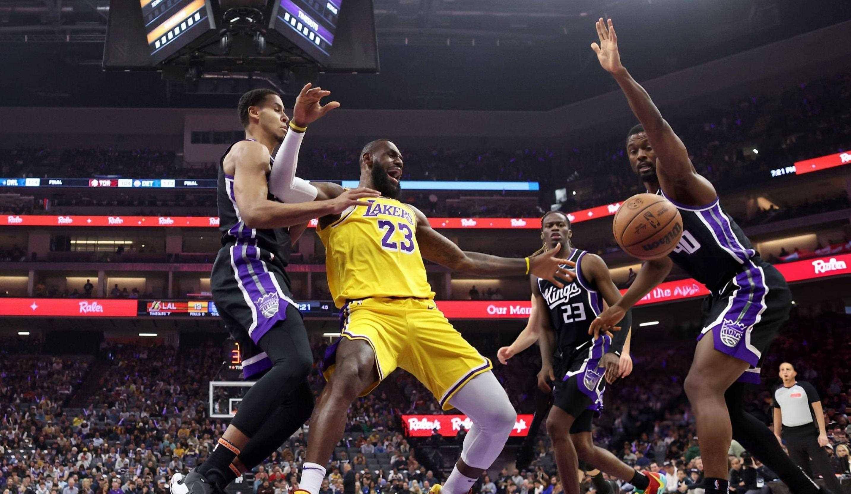 勇士主控状态回勇,对抗湖人避免连败 勇士主控状态回勇,对抗湖人避免连败