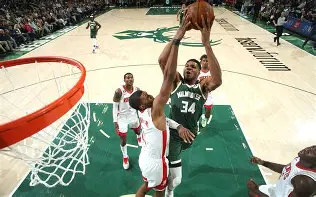 雄鹿主教练调整大胜,新战术获得成功 雄鹿主教练调整大胜,新战术获得成功