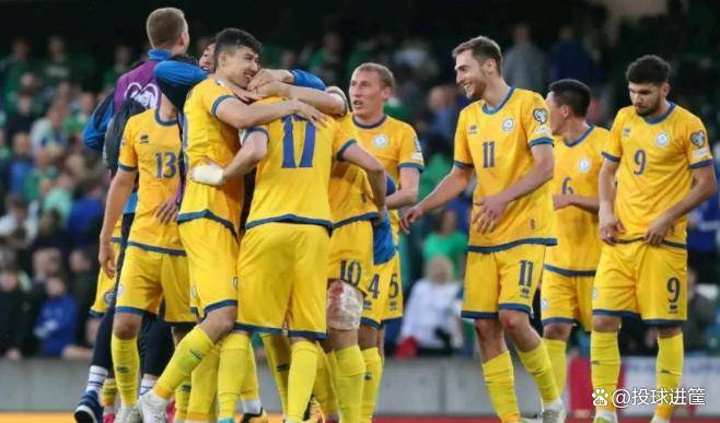 卢森堡自行车选手勇夺季军,实力超群 卢森堡自行车选手勇夺季军,实力超群