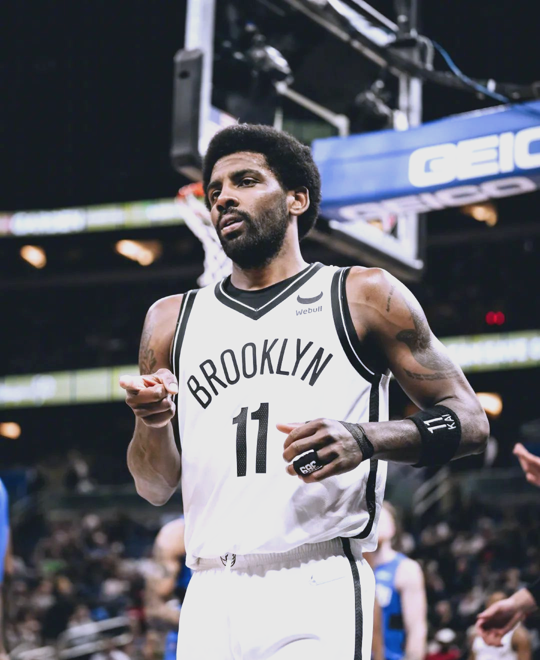 篮网客场大胜爵士，欧文独得35分