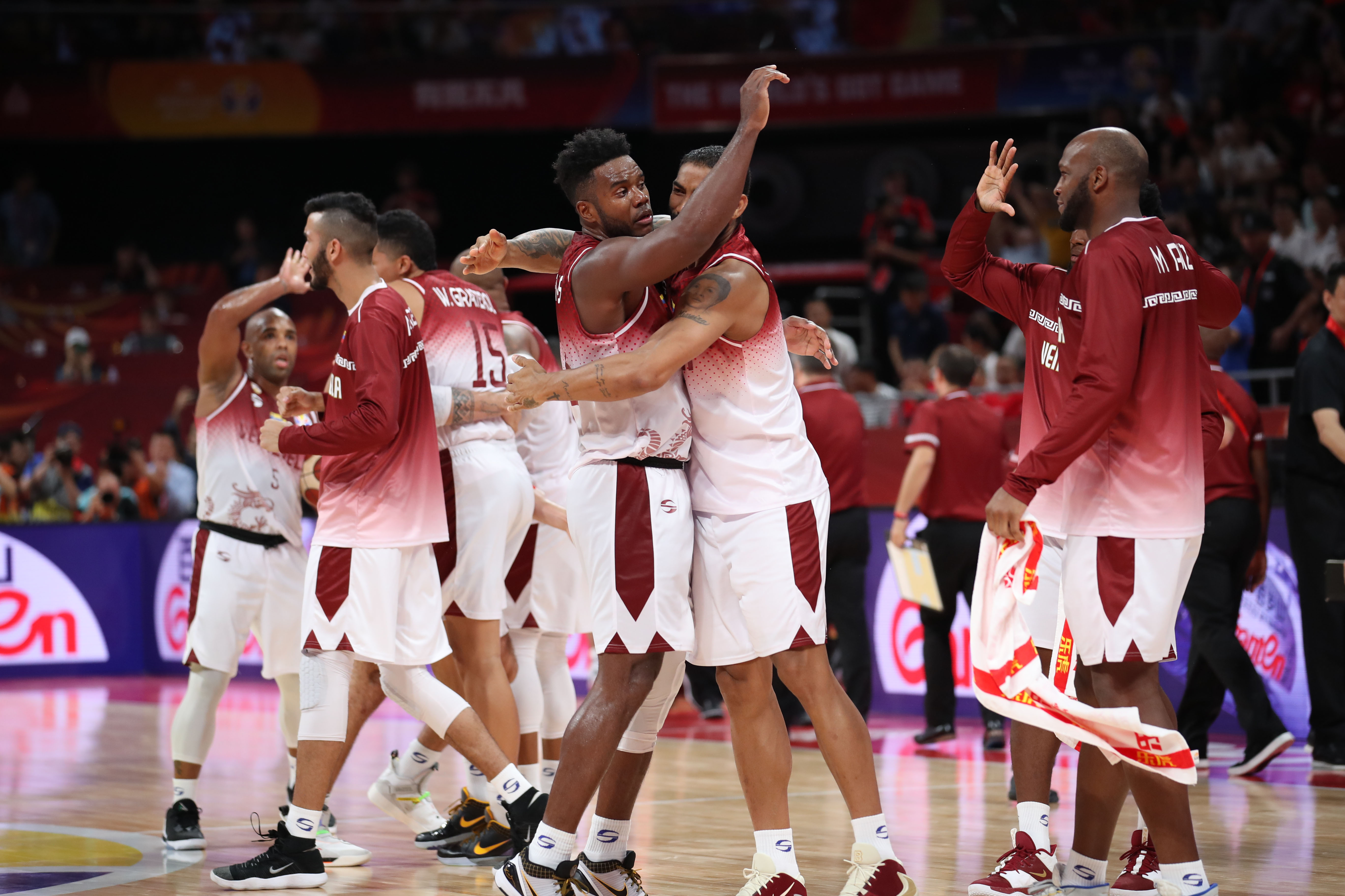 委内瑞拉篮球协会开展篮球推广活动,吸引更多球迷 委内瑞拉篮球协会开展篮球推广活动,吸引更多球迷